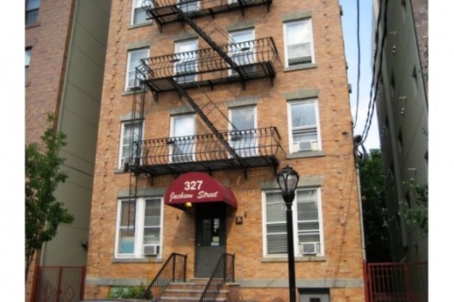 327 Jackson in Hoboken, NJ - Building Photo - Building Photo