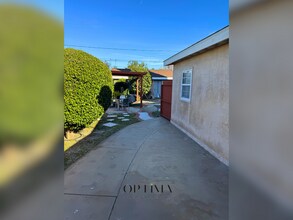 22445 Dolorosa St in Los Angeles, CA - Building Photo - Building Photo