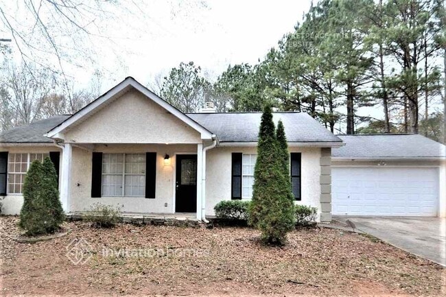 property at 21 Lynhaven Dr