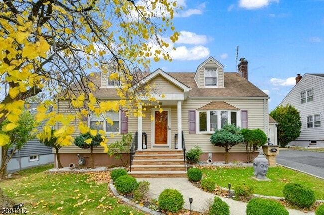 328 Minute Arms Rd in Union, NJ - Building Photo - Building Photo