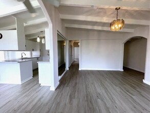 7281 Nohili St in Honolulu, HI - Building Photo - Building Photo