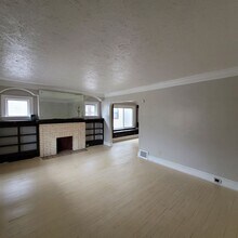 8006 Beman Ave in Cleveland, OH - Building Photo - Building Photo