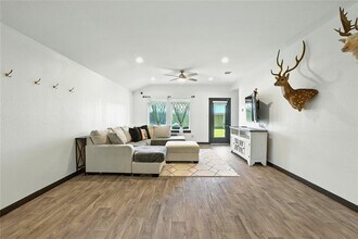 14602 Sweetwater Dr in Baytown, TX - Building Photo - Building Photo