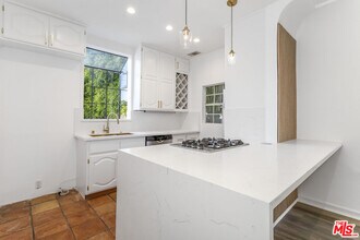 8818 Rangely Ave in Los Angeles, CA - Building Photo - Building Photo