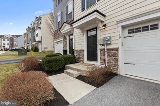 140 Mulberry Dr in Malvern, PA - Building Photo - Building Photo