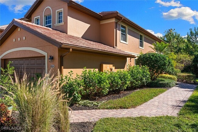 6637 Alden Woods Cir in Naples, FL - Building Photo - Building Photo
