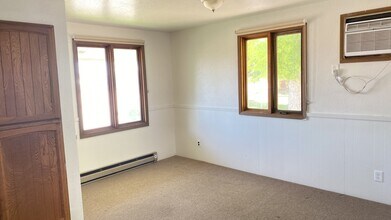 21567 Main St in Greenleaf, ID - Building Photo - Building Photo