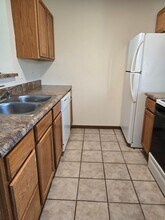 5717-5719-5719 Canaveral Dr in Columbia, MO - Building Photo - Building Photo