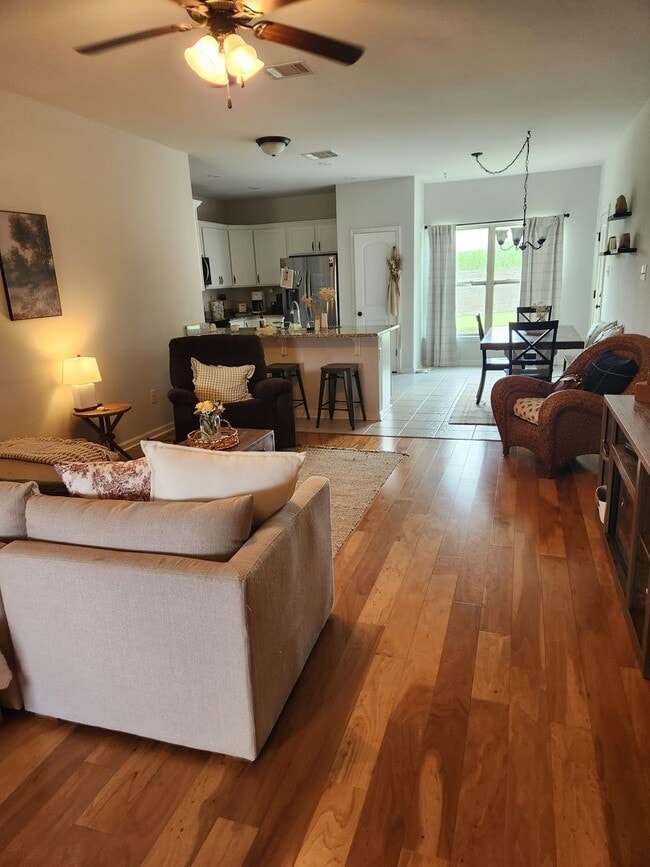 515 Gray Birch Lp in Youngsville, LA - Building Photo - Building Photo