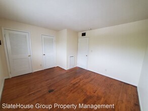 1063 W 48th St in Norfolk, VA - Foto de edificio - Building Photo