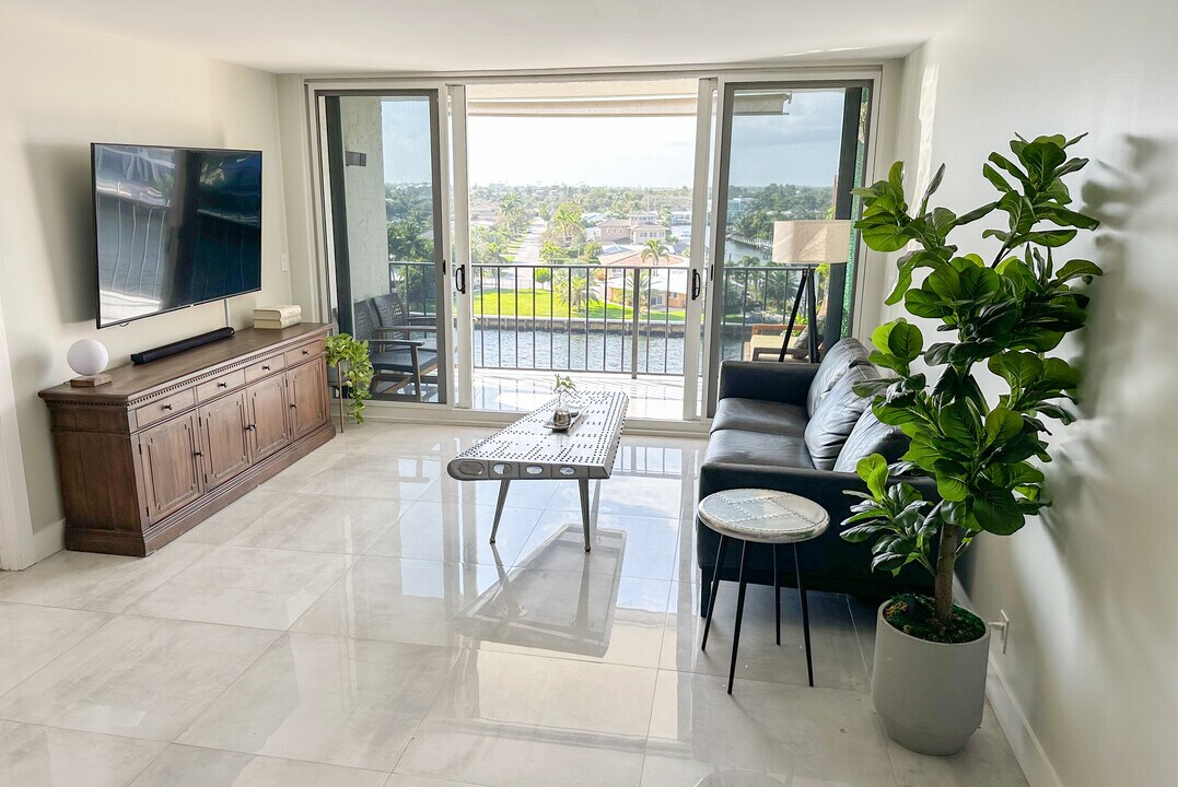 521 N Riverside Dr, Unit 604 in Pompano Beach, FL - Building Photo