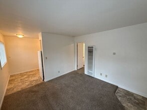 1145 Saginaw St S in Salem, OR - Building Photo - Building Photo