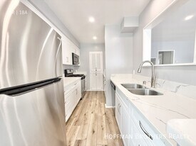 1220 N Harper Ave, Unit 10 in West Hollywood, CA - Building Photo