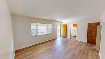 1030 Isabella Ave in Coronado, CA - Building Photo