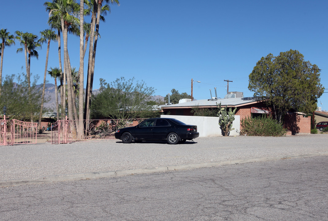 Water Street Apartments in Tucson, AZ - Building Photo