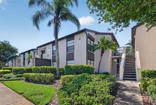 2597 Countryside Blvd in Clearwater, FL - Building Photo