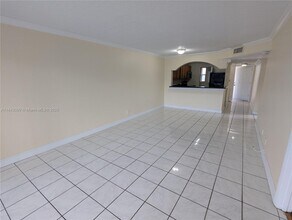 7960 N Colony Cir in Tamarac, FL - Building Photo - Building Photo