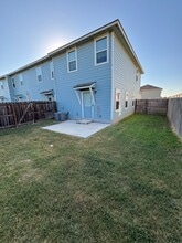 8327 Breezy Cv in Selma, TX - Building Photo - Building Photo