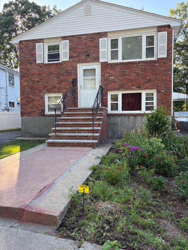 131 Itasca St