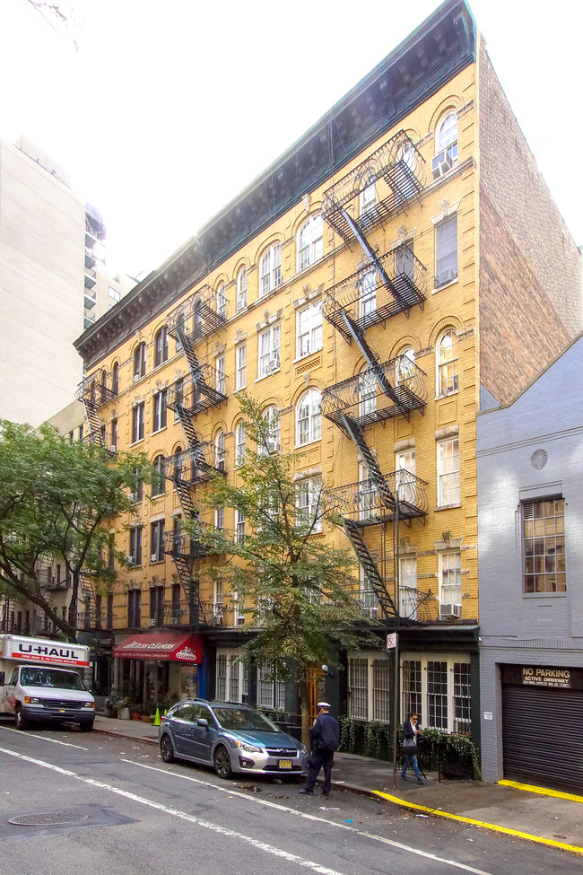 324 E 91st St in New York, NY - Building Photo - Building Photo