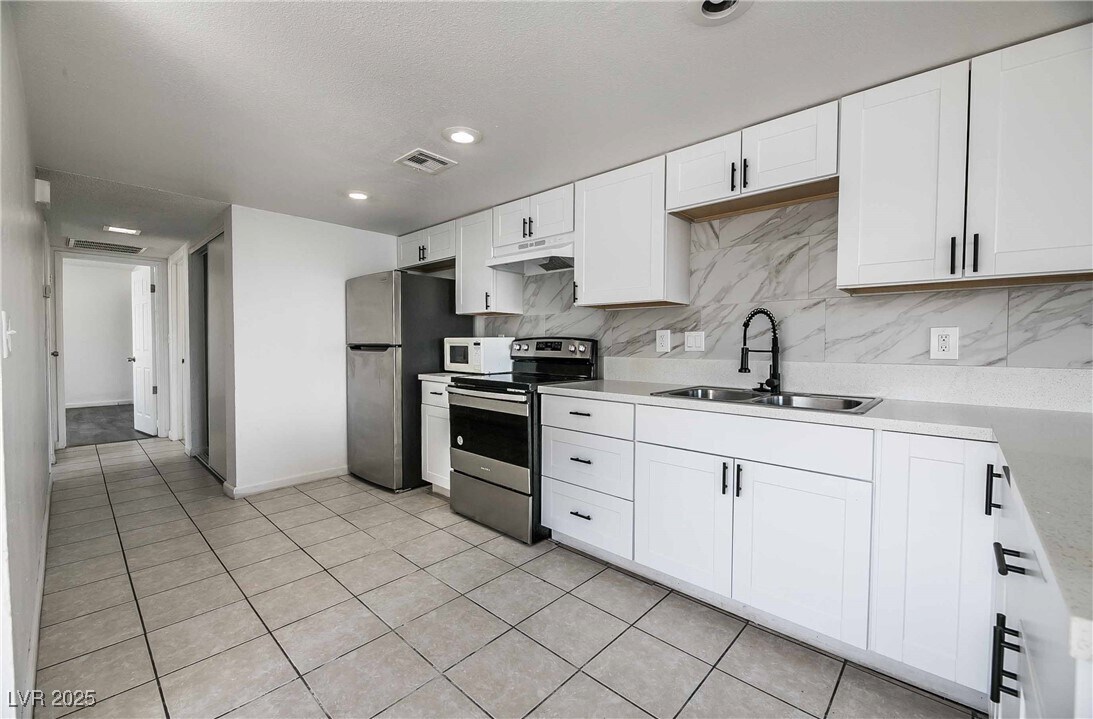 5317 Redberry St in Las Vegas, NV - Building Photo