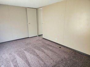 1310 N Avenue J in Portales, NM - Building Photo - Building Photo