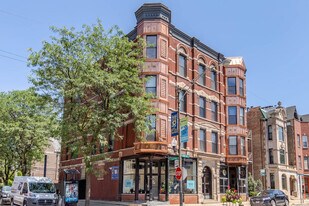 1136 W Armitage Ave in Chicago, IL - Building Photo