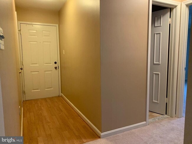 3052 Trevor House Dr in Oakton, VA - Building Photo - Building Photo