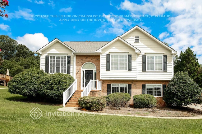2485 Misty Hollow Ln