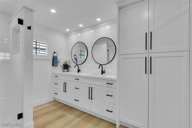 740 Park Shore Dr