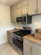 1317 W 97th St, Unit 1 in Los Angeles, CA - Foto de edificio - Building Photo