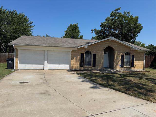 9 W Sharon Dr in Krum, TX - Building Photo