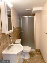 8909 Alton St photo'