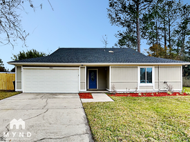 10831 Mandarin Station Dr E in Jacksonville, FL - Building Photo