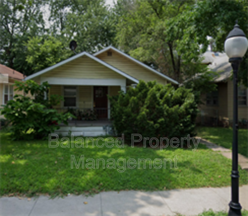 1151 SW Washburn Ave Photo