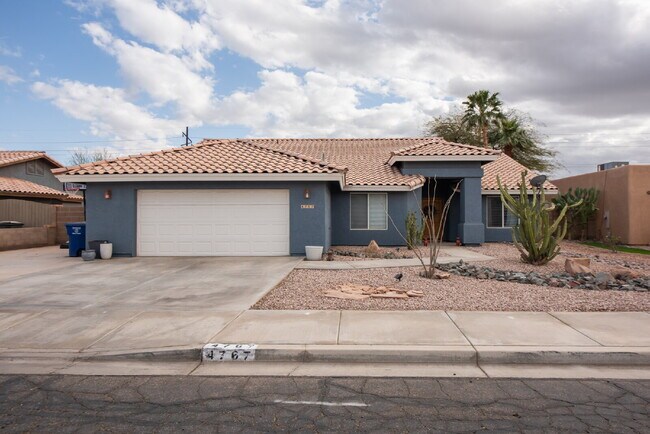 property at 4767 W 31st Ln
