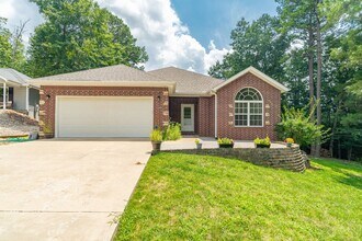 13 Coverack Ln in Bella Vista, AR - Building Photo - Building Photo