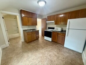 1222 Prospect Ave in Wausau, WI - Building Photo - Building Photo
