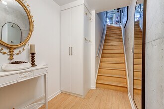 388 Richmond St W in Toronto, ON - Building Photo - Building Photo