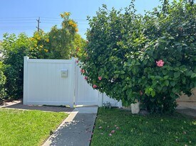 1426 N Hollywood Way in Burbank, CA - Building Photo