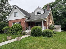 40 Clunie Ave in Hastings On Hudson, NY - Building Photo