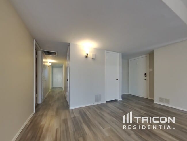 6006 W Medlock Dr in Glendale, AZ - Building Photo - Building Photo