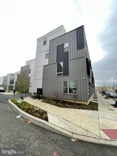 3112 Riseview Ln in Philadelphia, PA - Foto de edificio - Building Photo