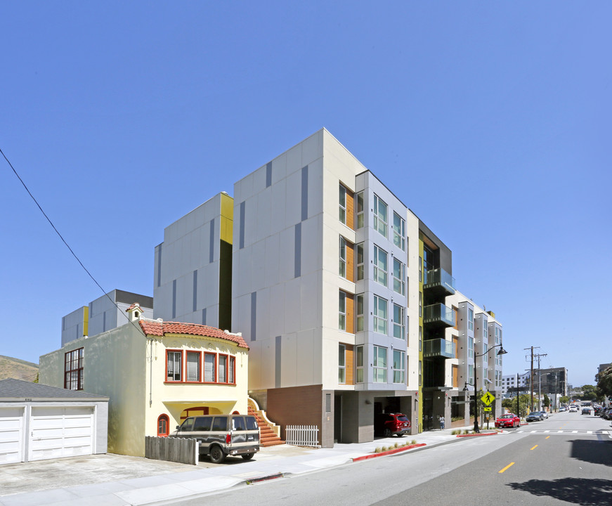 Rotary Terrace in South San Francisco, CA - Foto de edificio