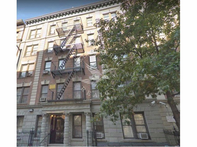 209 W 108th St-Unit -4 in New York, NY - Building Photo
