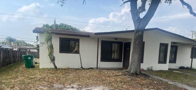 property at 6111 SW 39th Ct