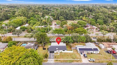 5461 SW 1st St in Plantation, FL - Building Photo - Building Photo