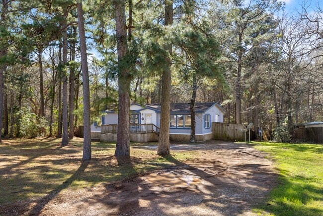 4460 Grand Oaks Dr in Willis, TX - Building Photo - Building Photo