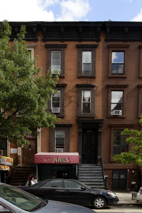 1663 Lexington Ave in New York, NY - Foto de edificio