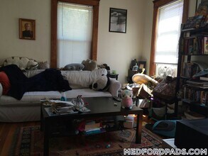 79 Capen St, Unit 2 in Medford, MA - Building Photo - Building Photo